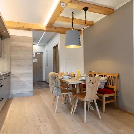 Appartement Apart33 2-10 *